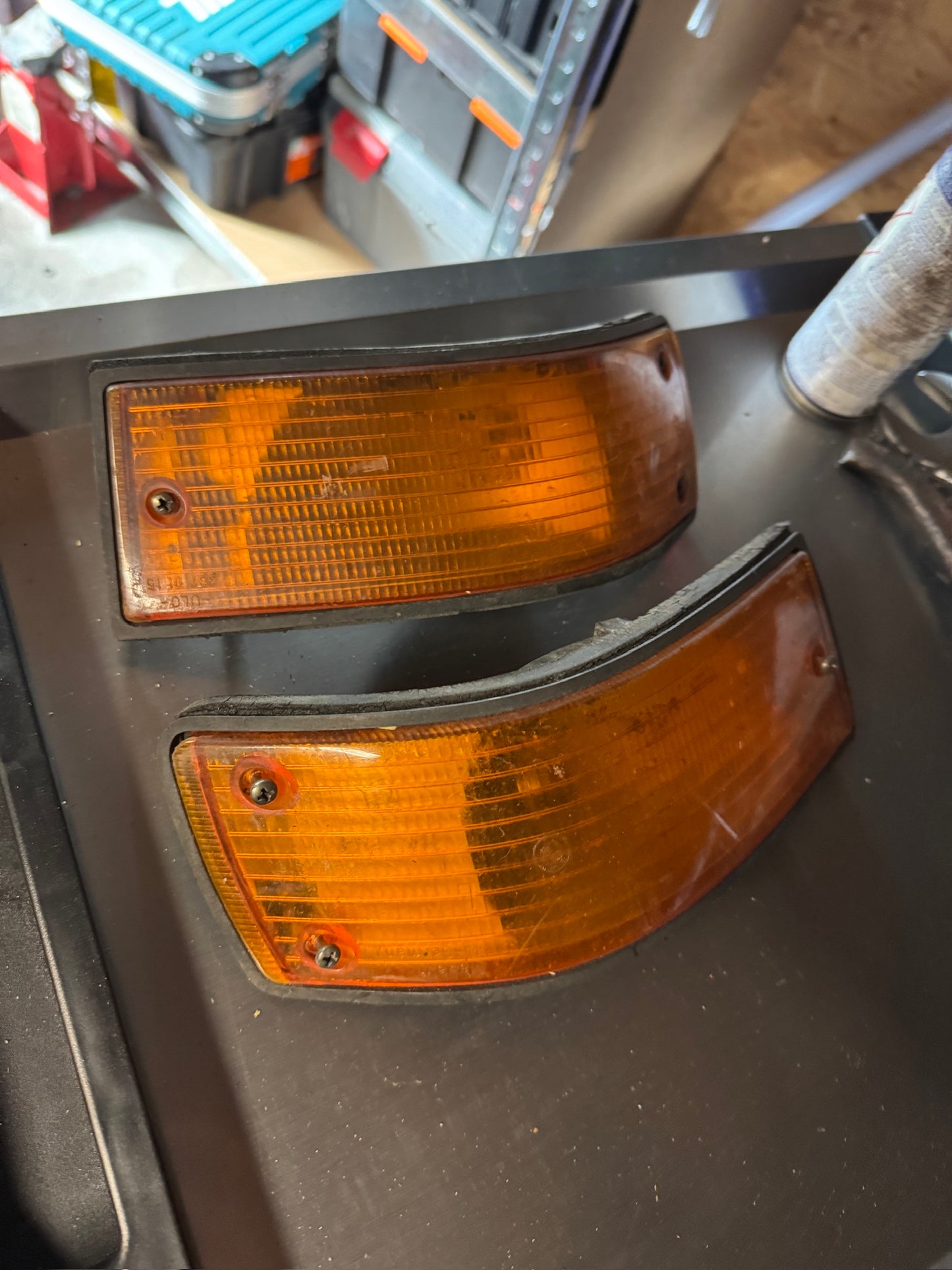 BMW E28 Knipperlichten met Behuizingen – Complete Gebruikte Set incl. Pakkingen