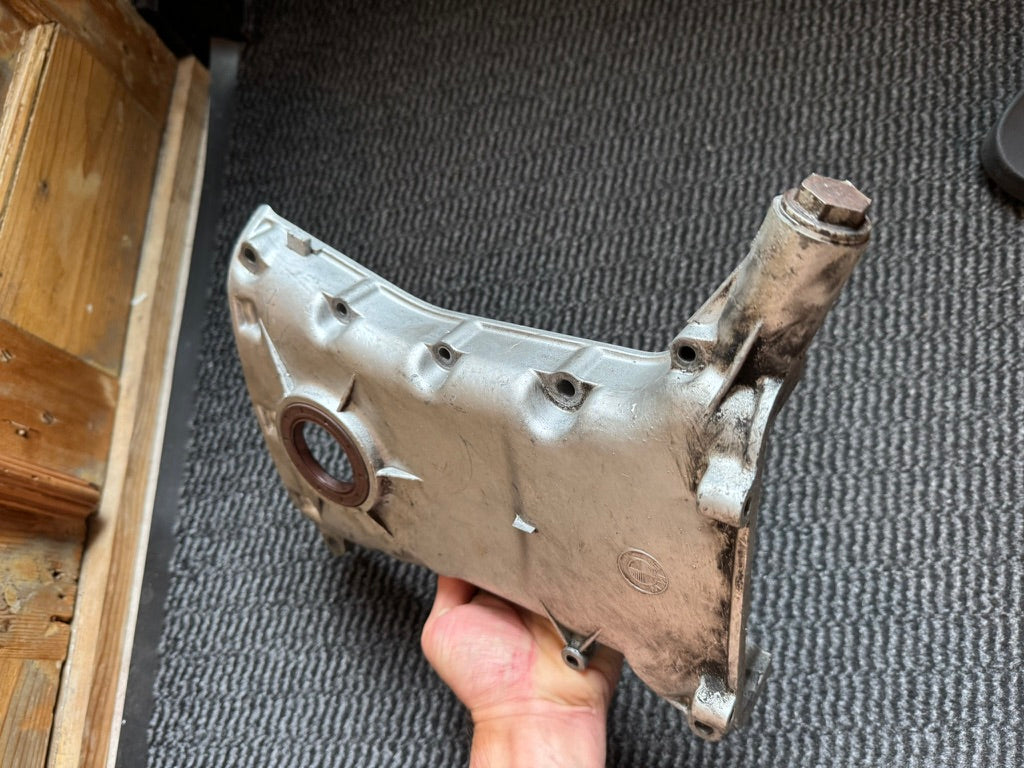 Gebruikte originele BMW distributiekettingdeksel – M30-motor 12500289