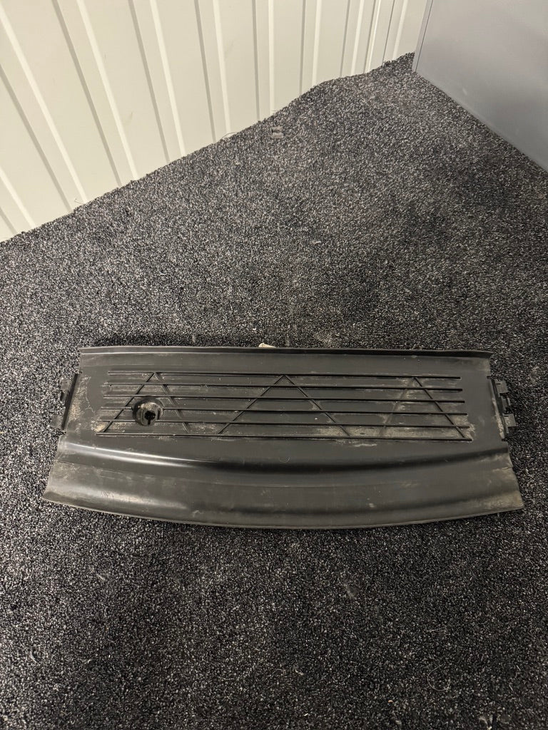 Genuine BMW E60 E61 Lower Air Duct – 51717050651 NOS