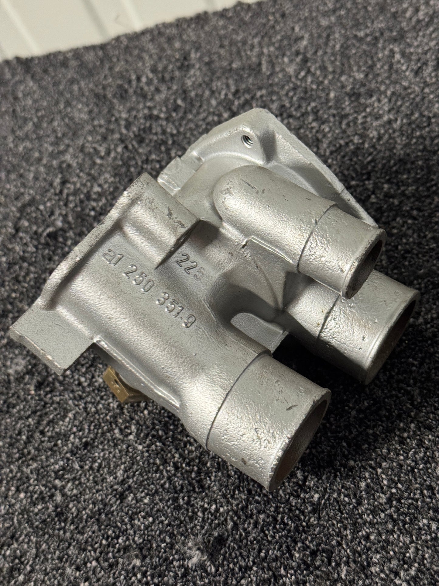 Genuine BMW M30 Refurbished Thermostat Housing 11531710959
