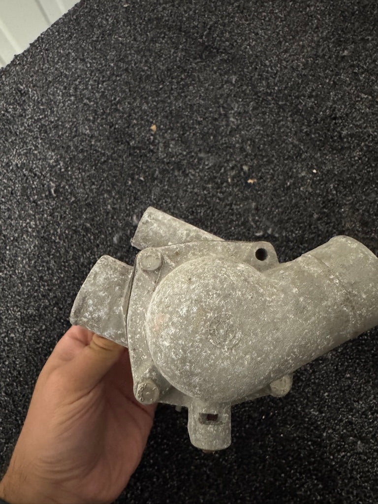 BMW M30 Thermostat Housing 11531250352 Early Version