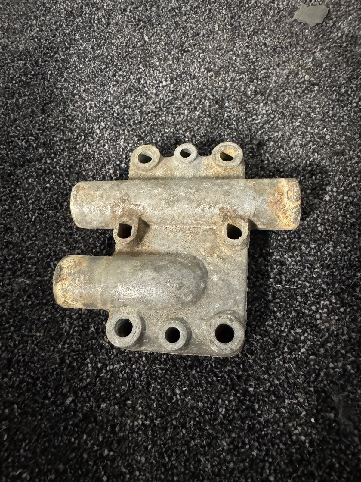 BMW M30 Intake Manifold (1976) Coolant Cover – 11611250693 (E3, E9, E12)