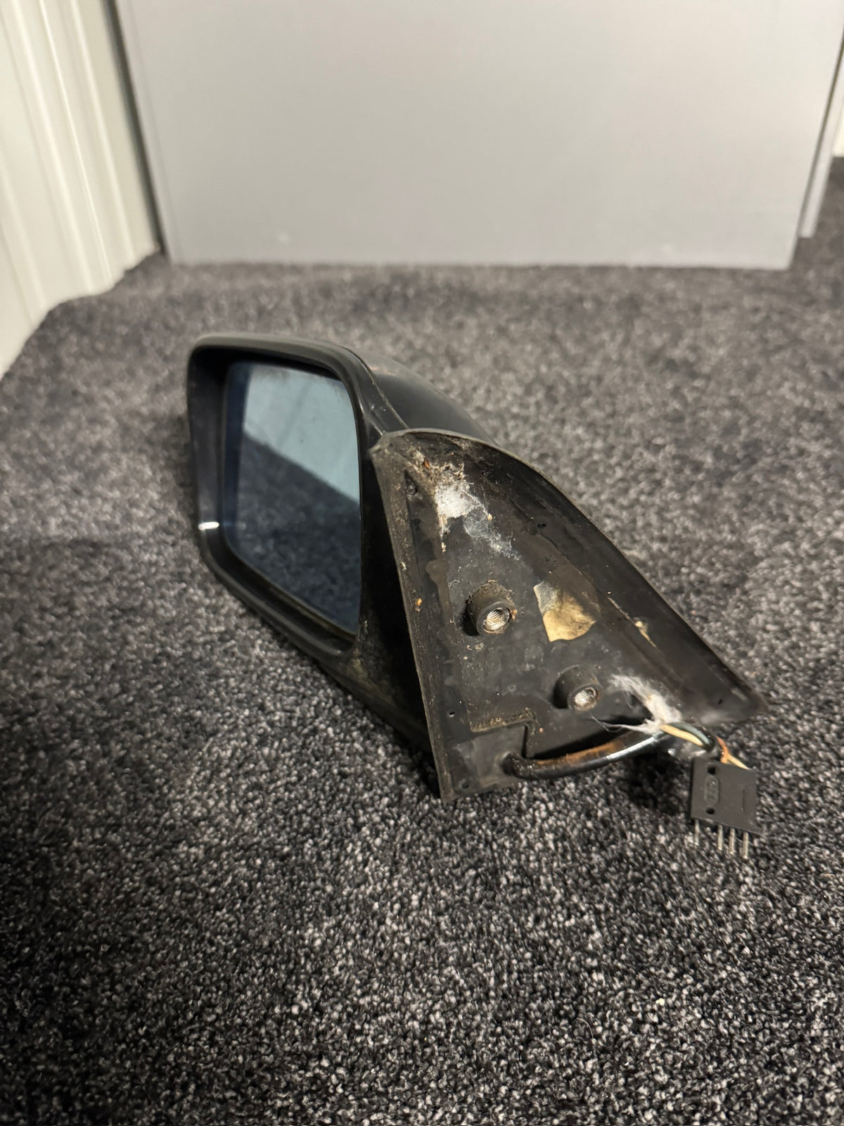 Genuine BMW E23 Left Electric Exterior Mirror Black – Used – 51161900221