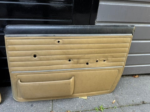 BMW E12 Beige Leder Türverkleidungen – Originale Innenverkleidungen (Set)