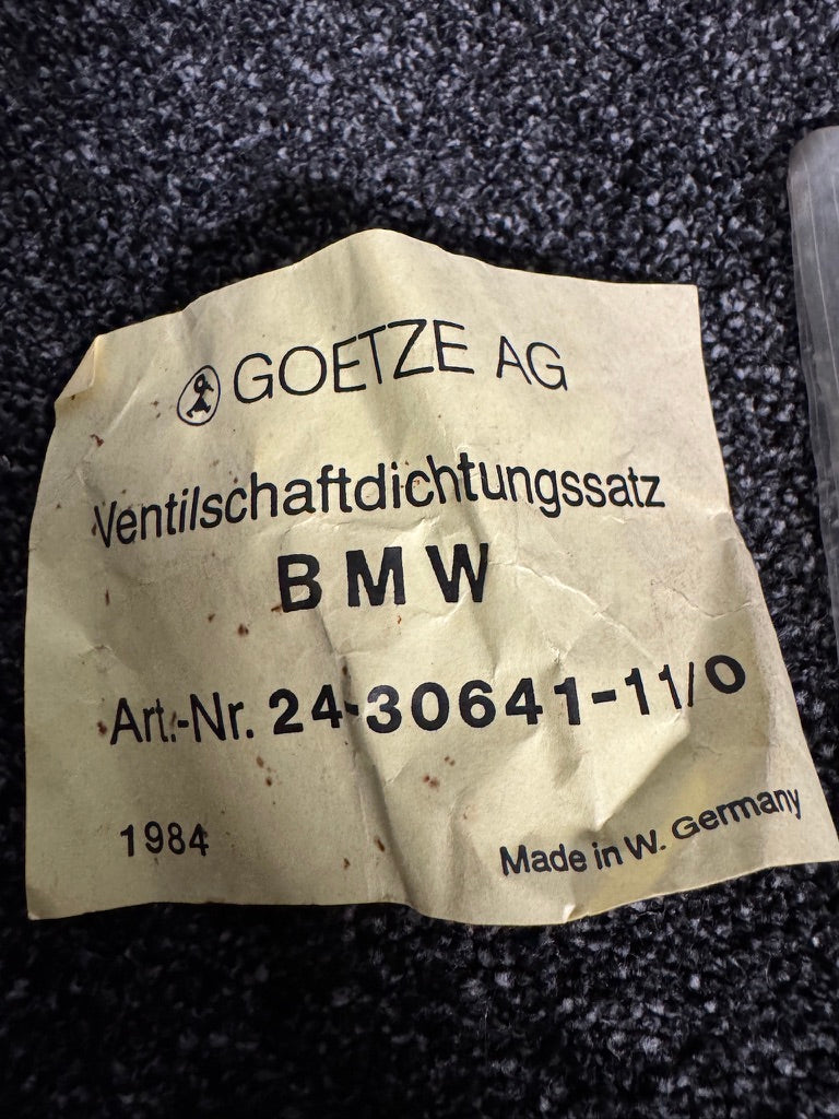Goetze BMW M30 Valve Stem Seal Set – 12 Pieces – NOS – 11349059170