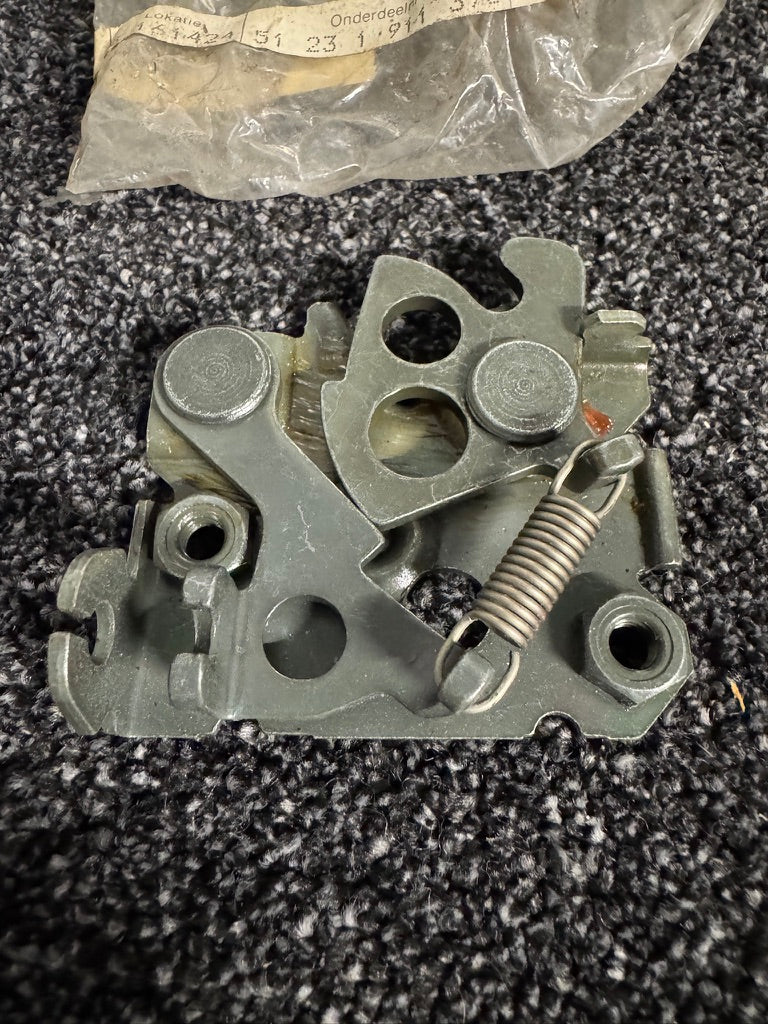 Genuine BMW E30 Bonnet Hood Lock Latch – NOS – Single Unit – 51231911393