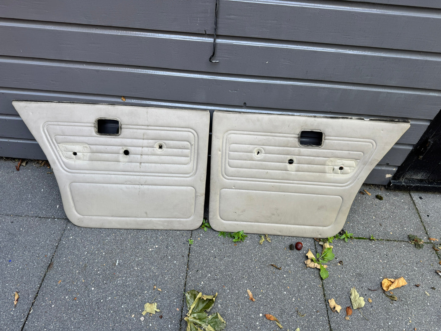 BMW E28 Door Panels – Original Grey Vinyl (Artificial Leather) Interior Cards