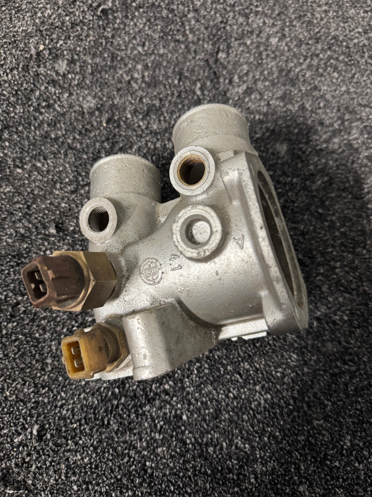 Genuine BMW M30 Refurbished Thermostat Housing 11531710959