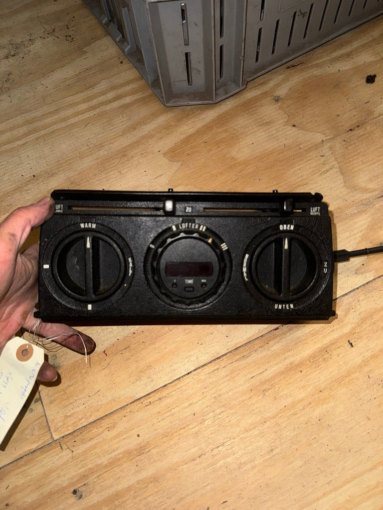 BMW E12 Heizungsbedienfeld Klimaanlage Digitaluhr | GEBRAUCHT Original OEM | Version Klimaanlage
