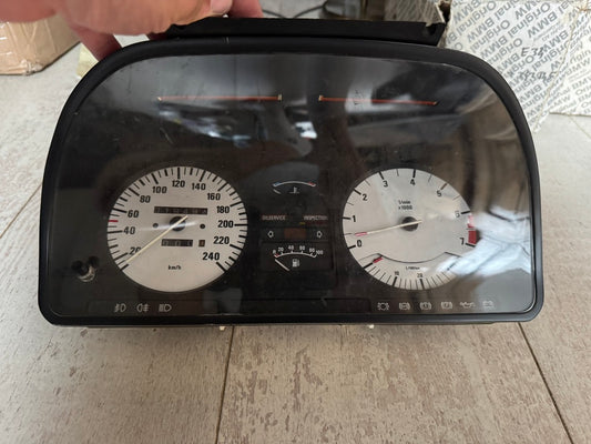 BMW E28 Custom Instrumentenpaneel / Tellerunit – Staat Onbekend