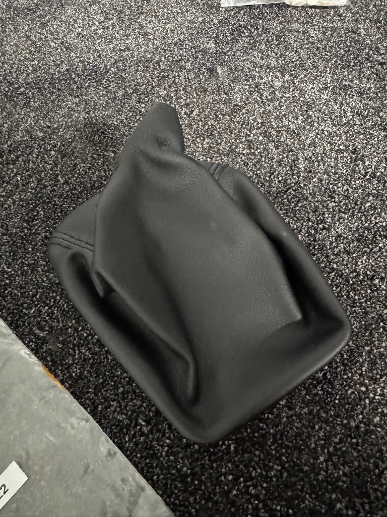 Genuine BMW E36 Black Walk-Nappa Leather Shift Boot – 25111434322