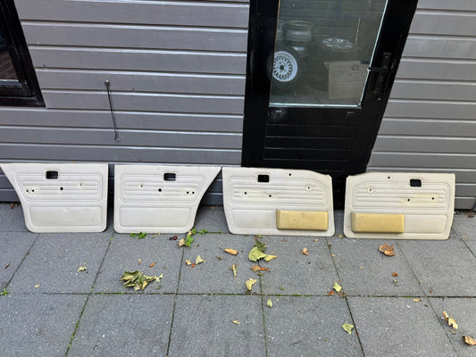 BMW E28 Deurpanelen – Origineel Grijs Vinyl (Kunstleer) Interieurkaarten