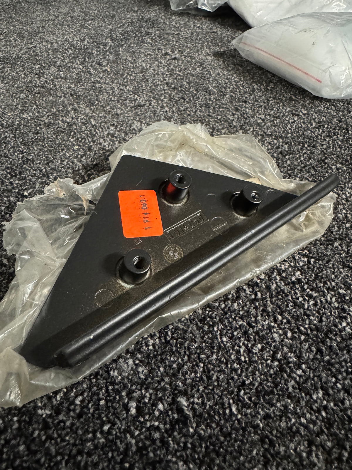 Genuine BMW E24 Front Right Window-Frame Moulding – 51131914060 NOS