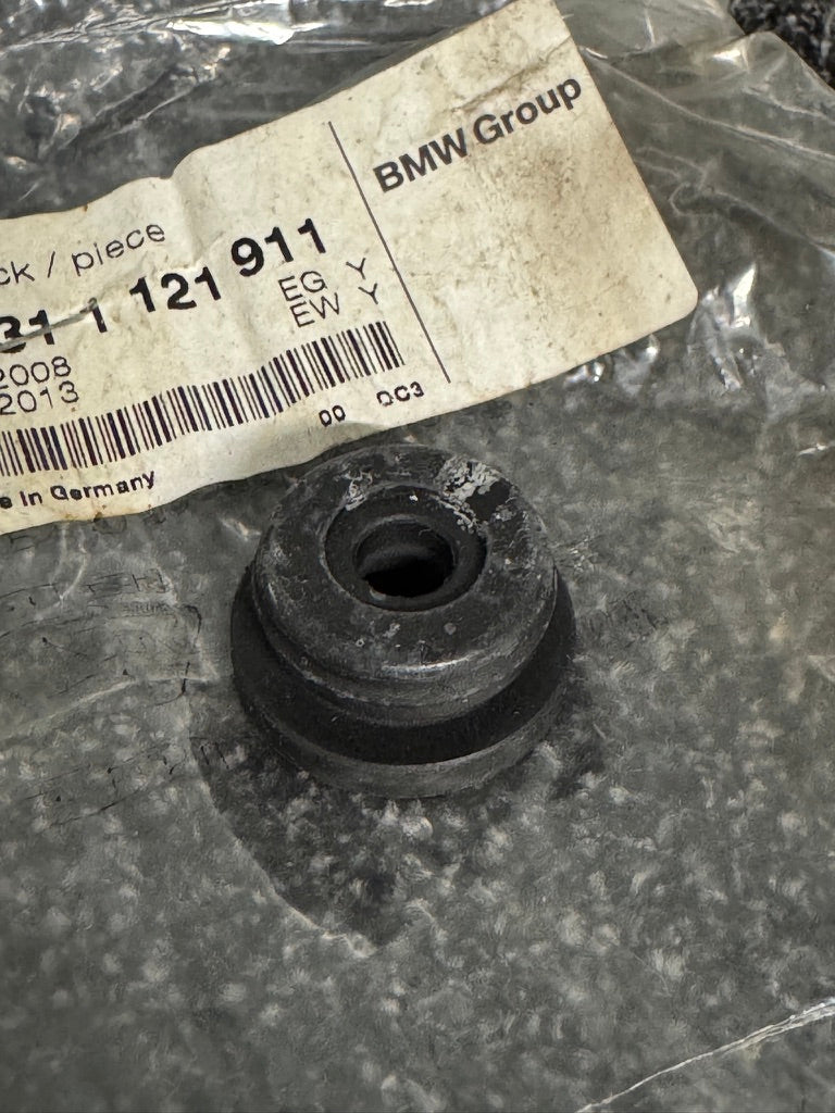 Genuine BMW Brake Master Cylinder Reservoir Grommet – NOS – 34311121911