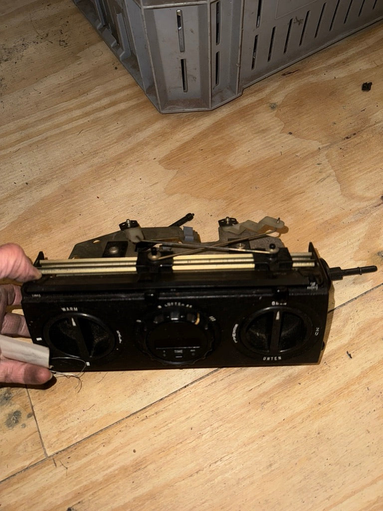 BMW E12 Heizungsbedienfeld Klimaanlage Digitaluhr | GEBRAUCHT Original OEM | Version Klimaanlage