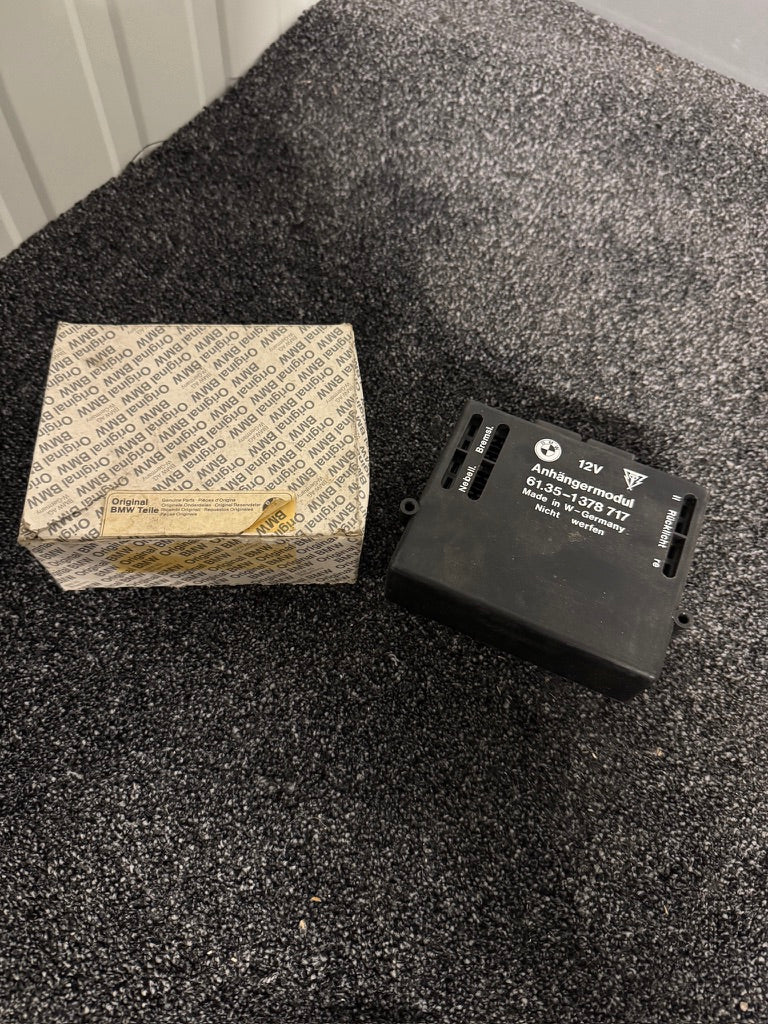 Genuine BMW 61351378717 E32 E34 Trailer Towing Module – NOS