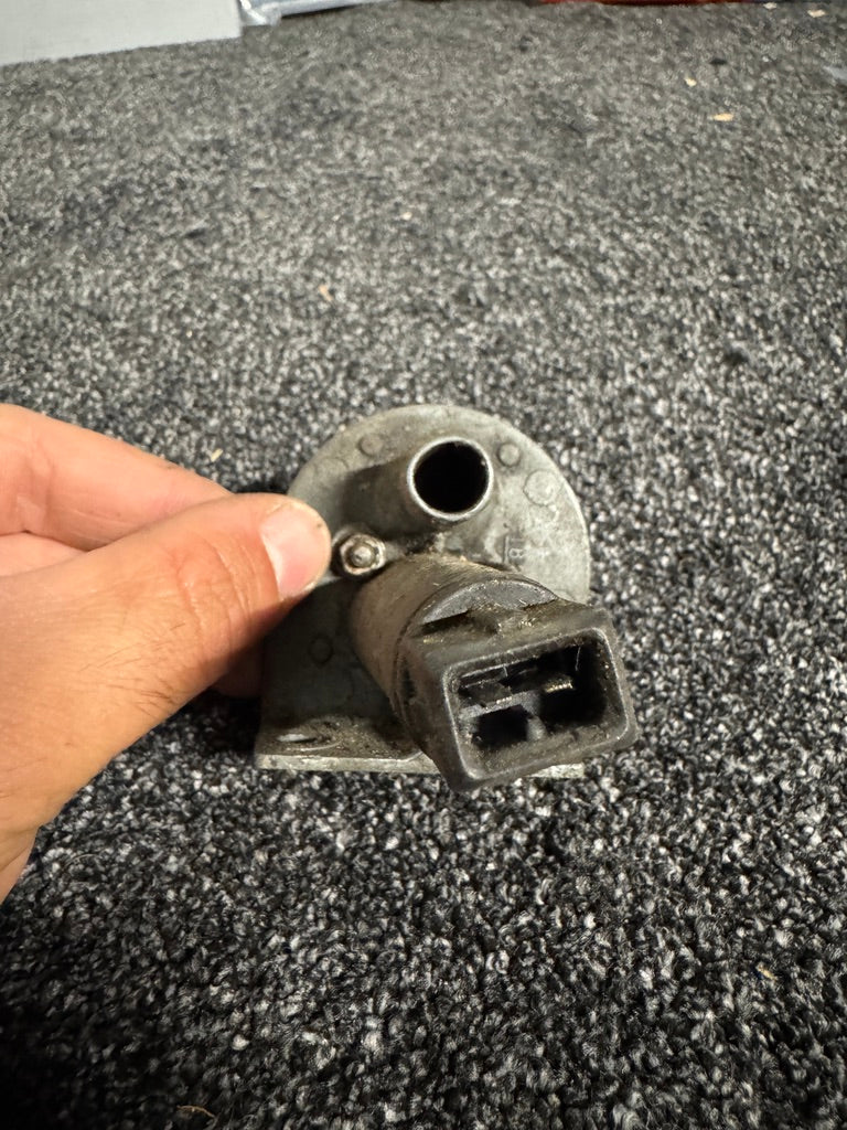 Original Bosch BMW E23 E24 E28 M30 Auxiliary Air Slide Valve – 0280140133 / 13631274606