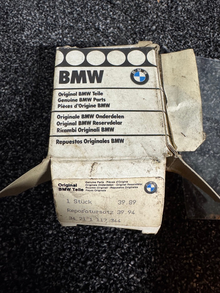 Genuine BMW E21 / E28 Rear Wheel Brake Cylinder Repair Kit – NOS – 34211117344