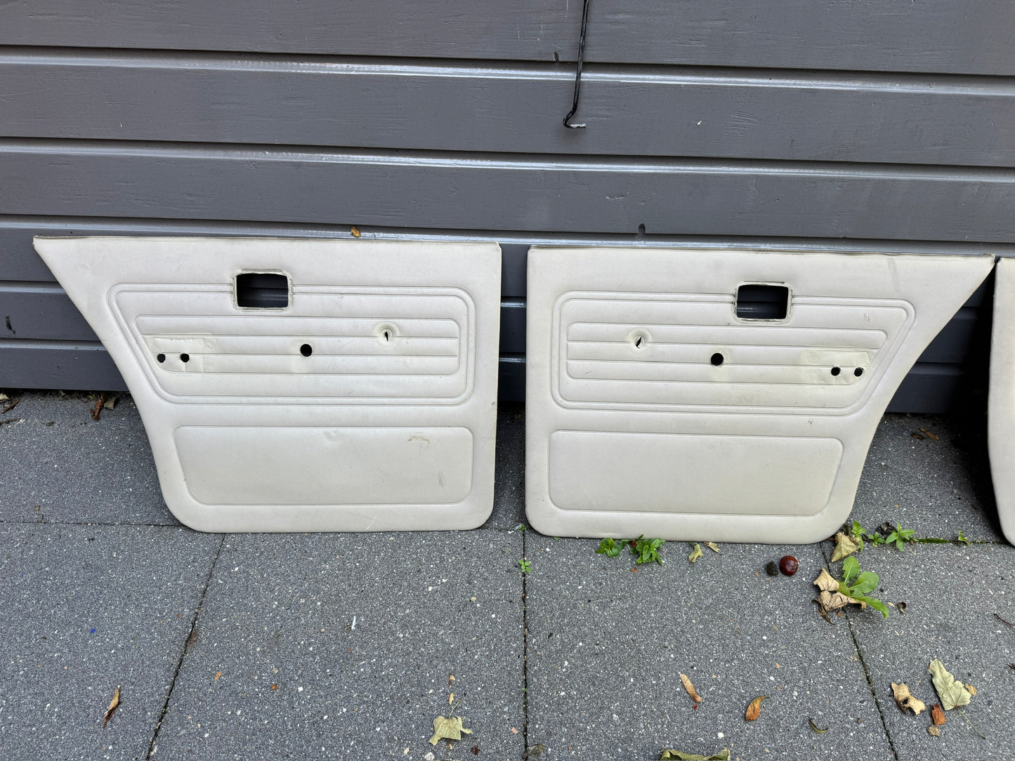 BMW E28 Door Panels – Original Grey Vinyl (Artificial Leather) Interior Cards