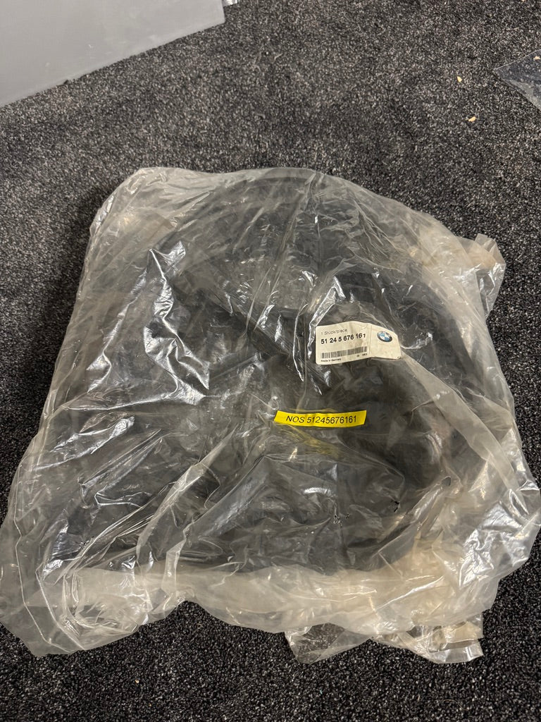 Genuine BMW Neue Klasse Trunk Lid Seal – NOS – 51245676161