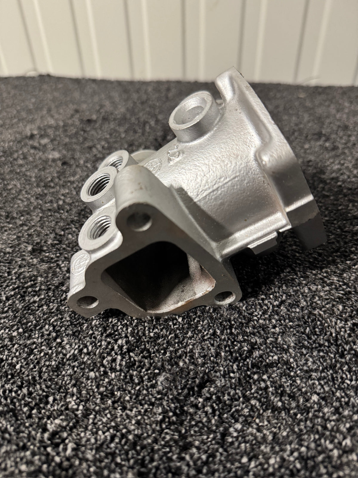 Genuine BMW M30 NOS Thermostat Housing 11531278187
