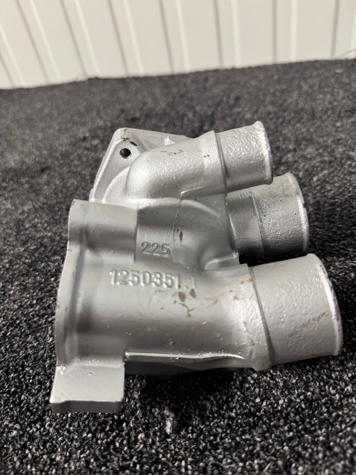 Genuine BMW M30 NOS Thermostat Housing 11531278187
