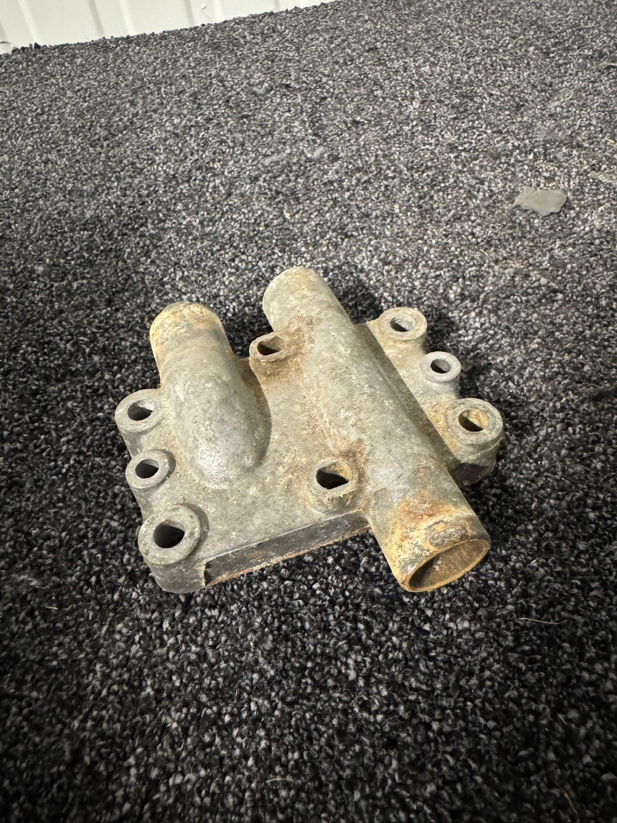 BMW M30 Intake Manifold (1976) Coolant Cover – 11611250693 (E3, E9, E12)