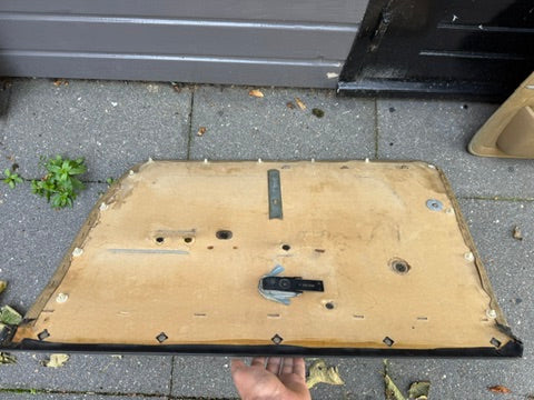 BMW E12 Beige Leder Türverkleidungen – Originale Innenverkleidungen (Set)