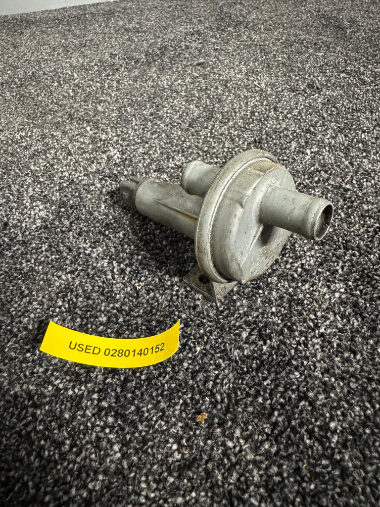 Original Bosch BMW E23 / E24 Auxiliary Air Slide Valve – 0280140152 / 13631284414