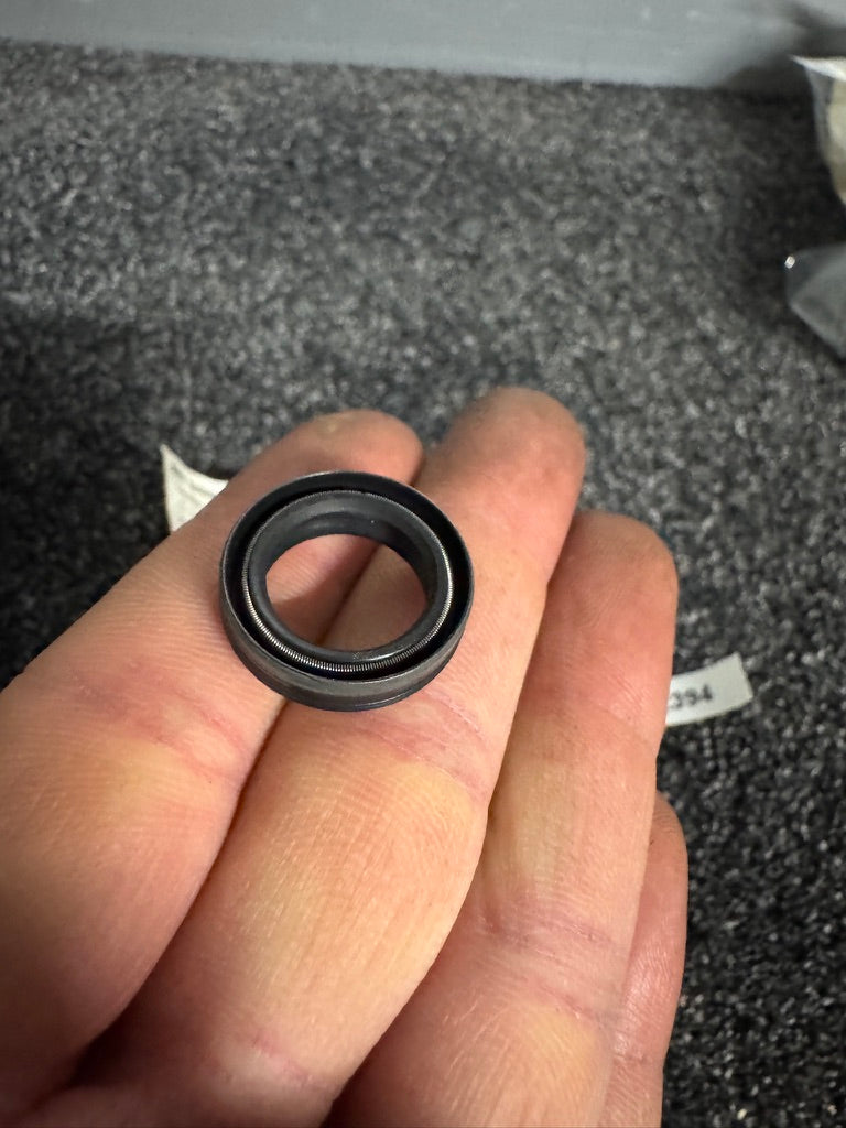 Genuine BMW 23121282394 Manual Gearbox Selector Shaft Seal – NOS