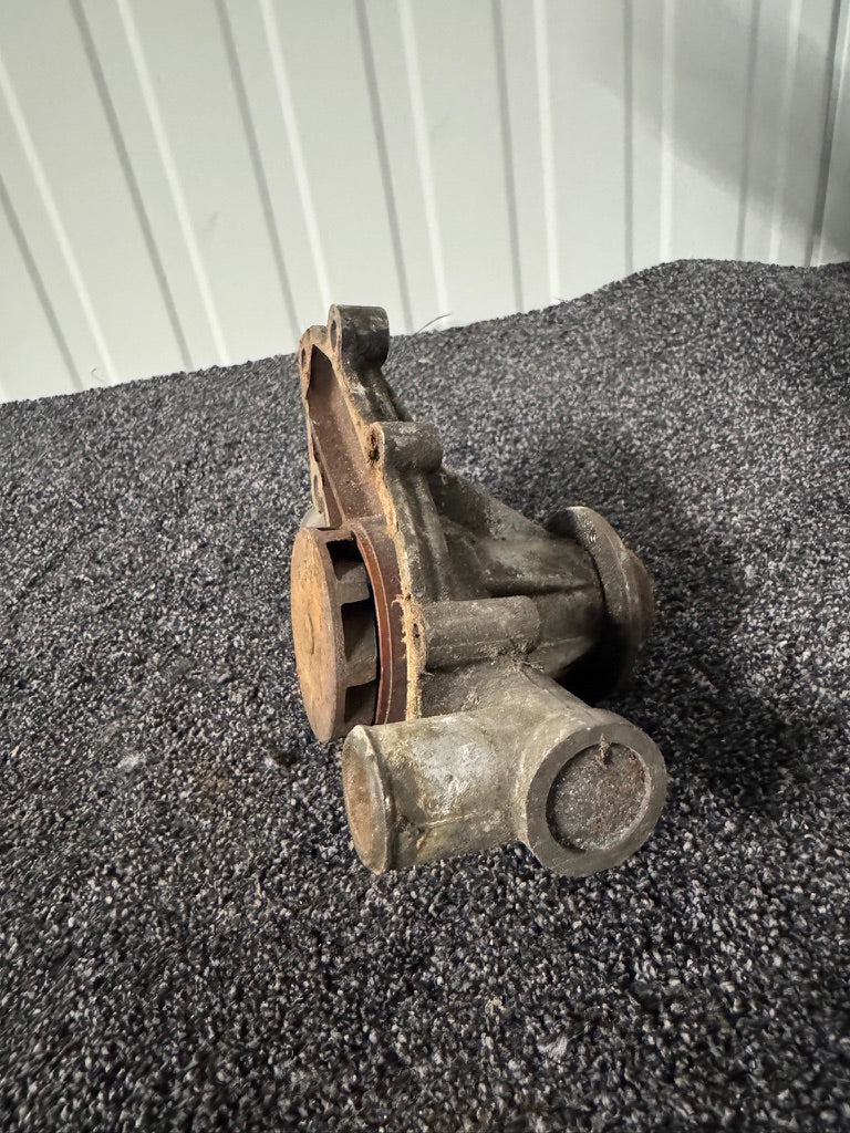 Genuine BMW E12 M10 Water Pump 11511259661 – Used