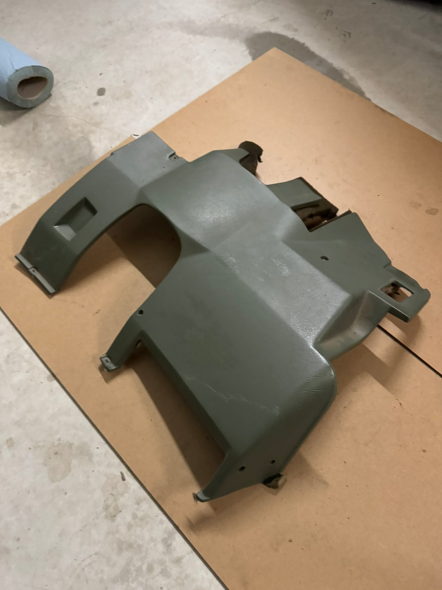 BMW E28 Kick Panel – Green – Under Steering Column (Driver Side, LHD)