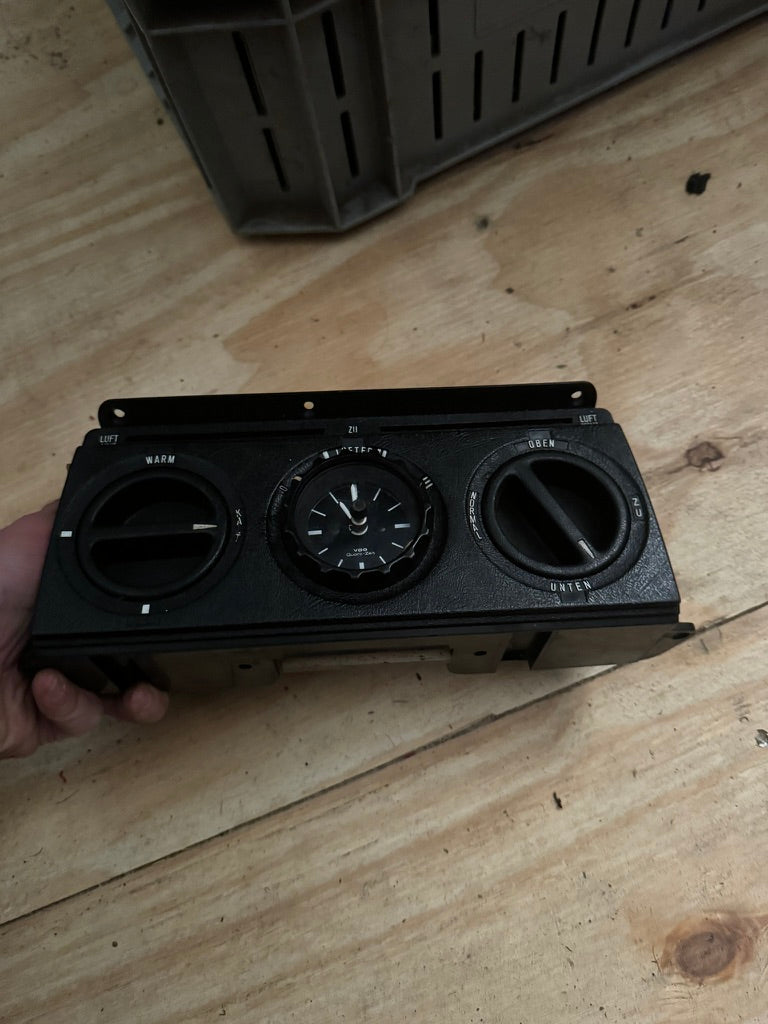 BMW E12 Verwarming Bedieningspaneel A/C met Analoge Klok | GEBRUIKT Origineel OEM