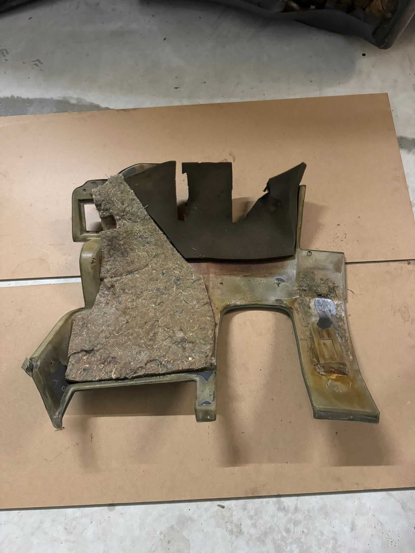 BMW E28 Kick Panel – Green – Under Steering Column (Driver Side, LHD)