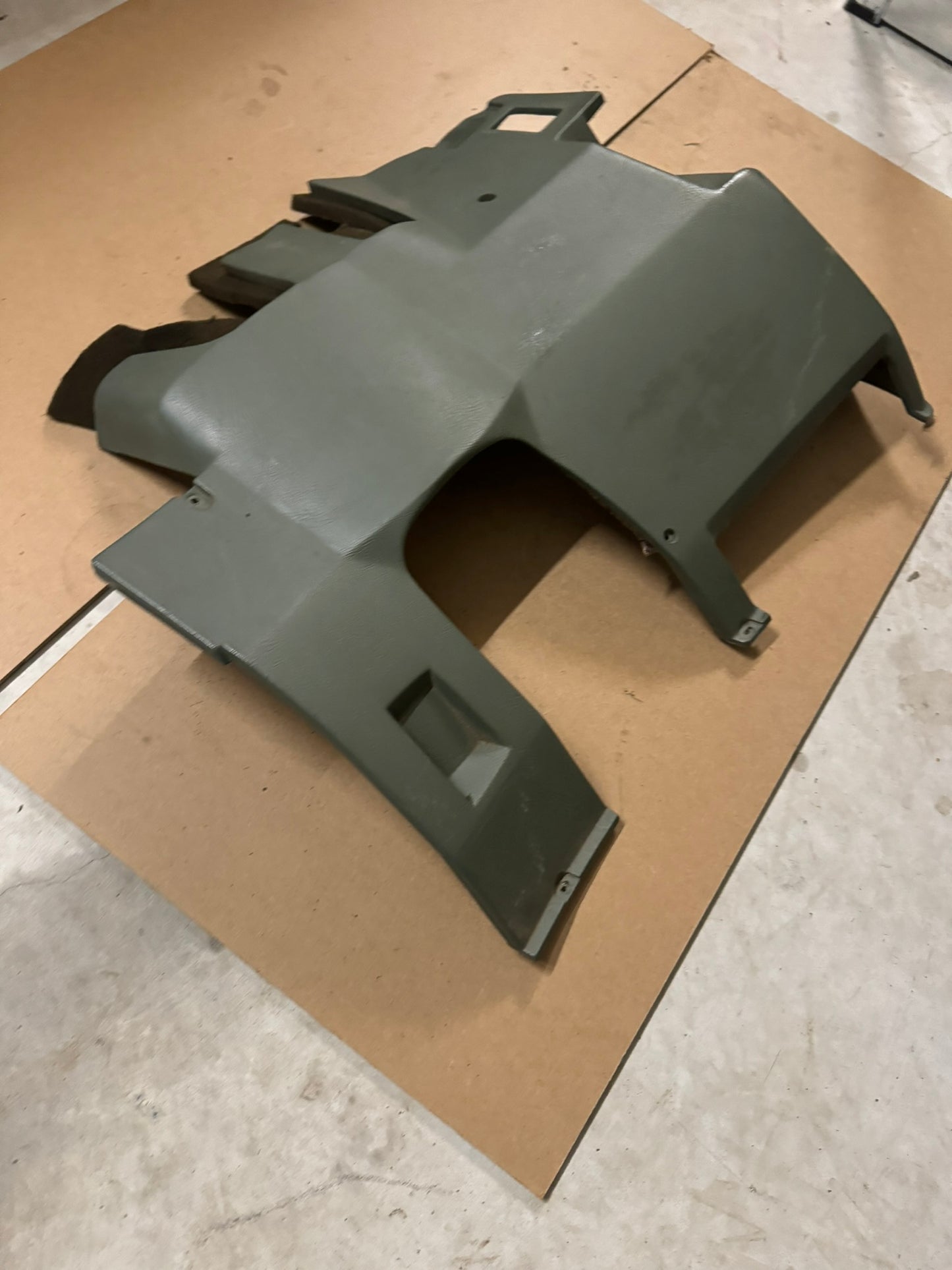 BMW E28 Kick Panel – Green – Under Steering Column (Driver Side, LHD)