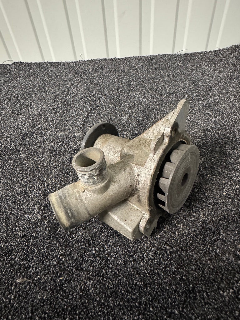Meyle BMW M20 Water Pump – Used (11519071562)