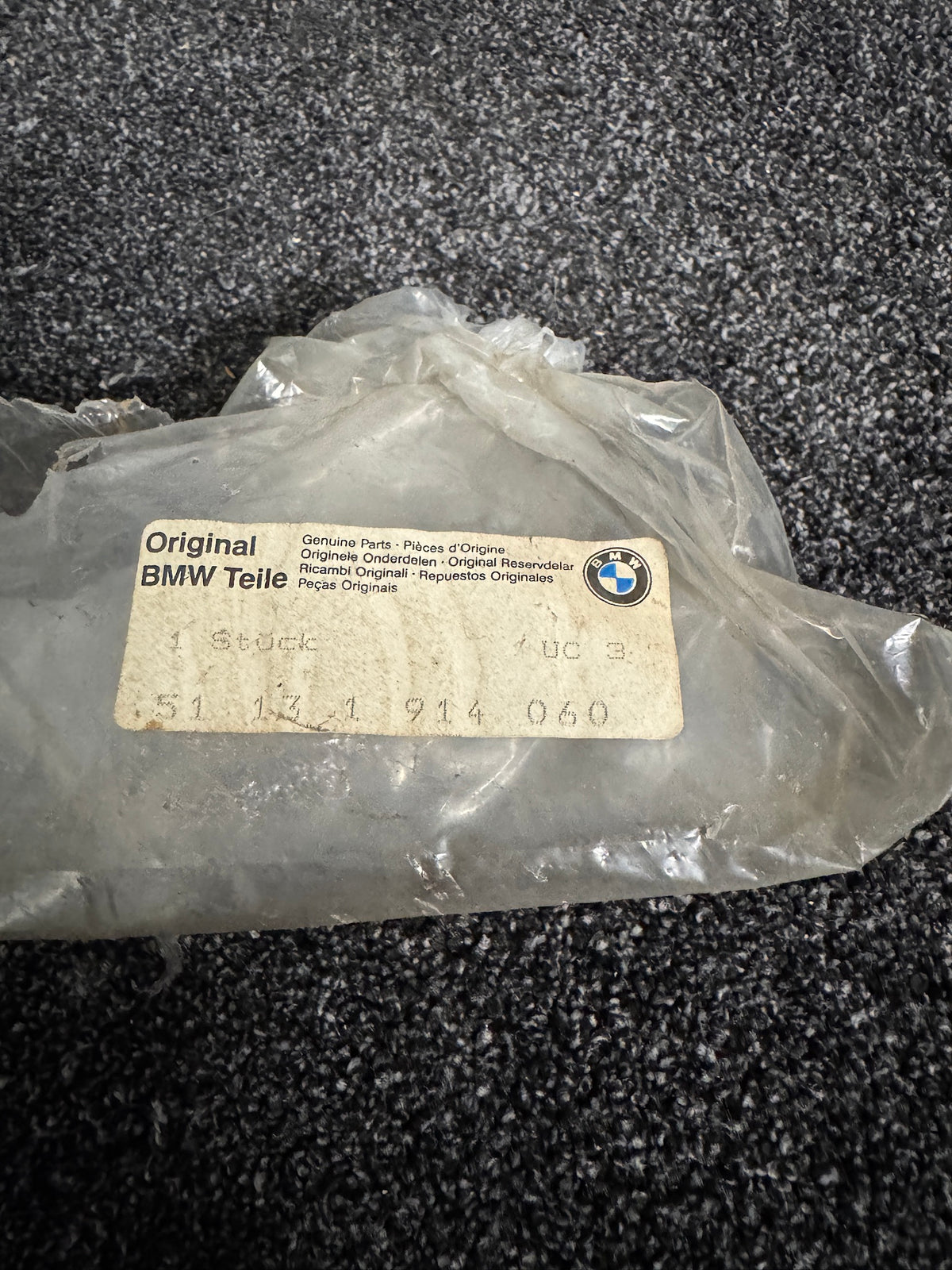Genuine BMW E24 Front Right Window-Frame Moulding – 51131914060 NOS