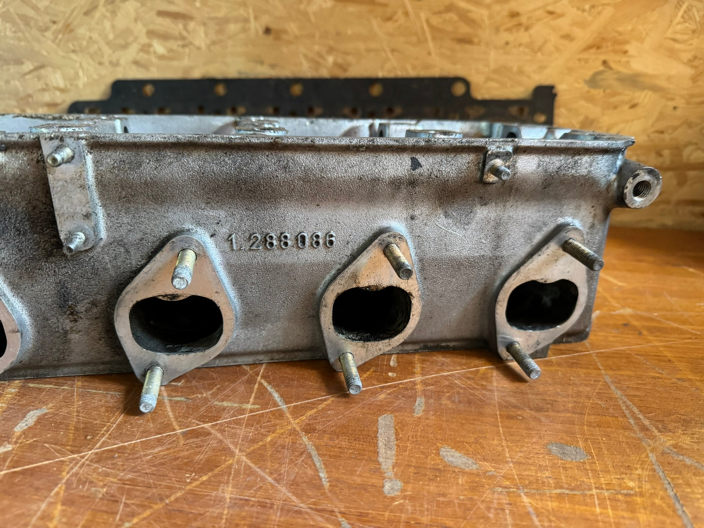 BMW E23 745i Turbo Cilinderkop – M106 / M30 1288086