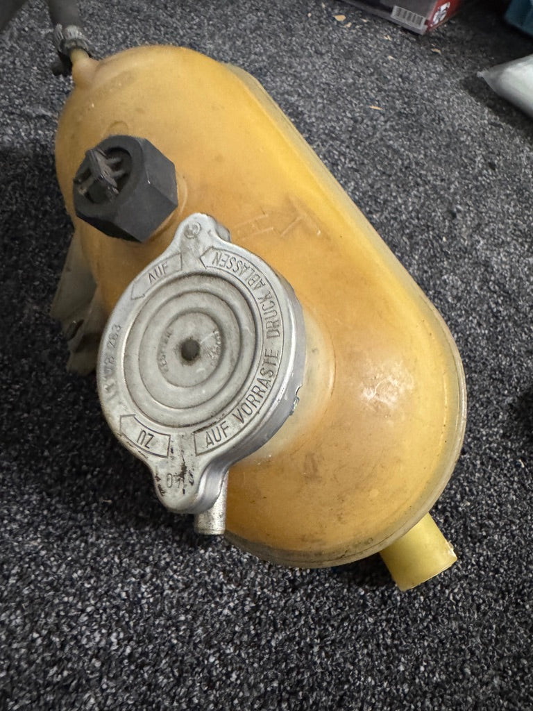 Used Genuine BMW E28 Coolant Expansion Tank – 524td / M5 – 17112225352