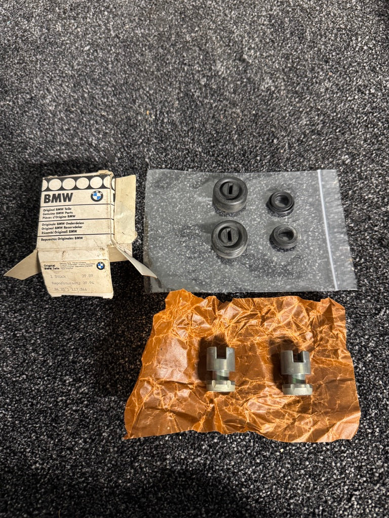 Genuine BMW E21 / E28 Rear Wheel Brake Cylinder Repair Kit – NOS – 34211117344