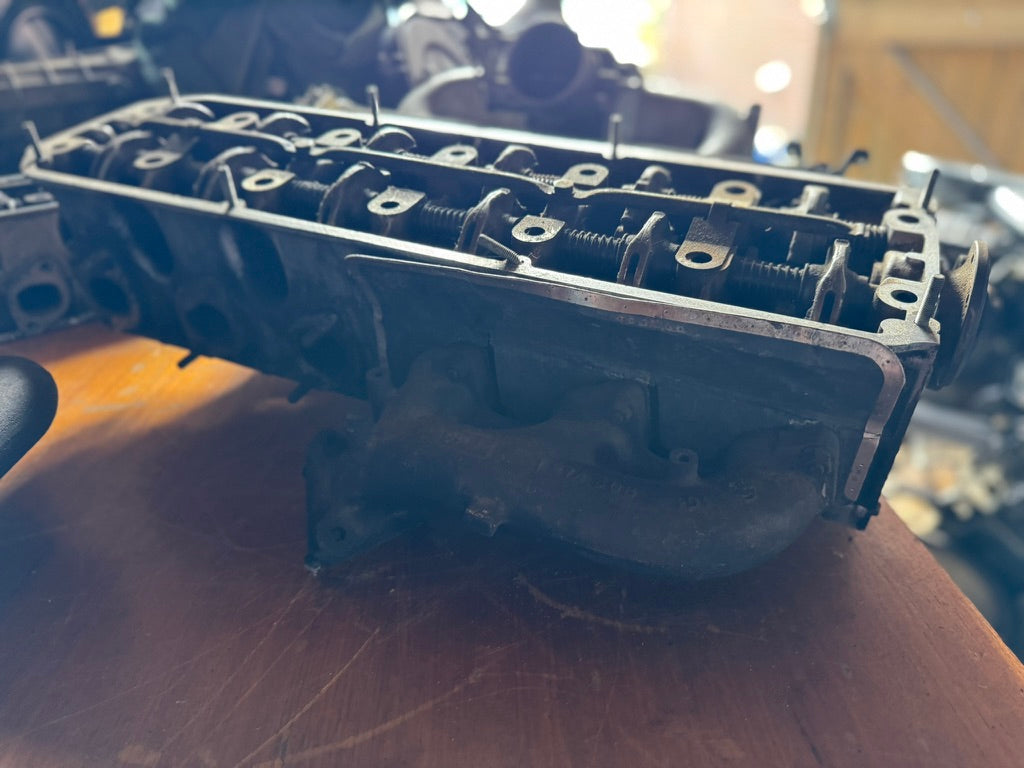 BMW M30 Komplette Ansaugbrücke / Zylinderkopf – 1708843