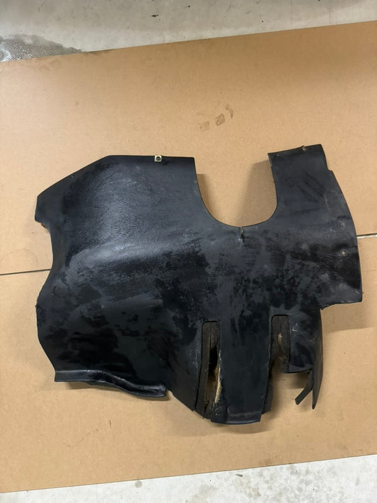 BMW E3 Trittverkleidung unter dem Armaturenbrett (Pedalbereich) – Schwarz – Selten