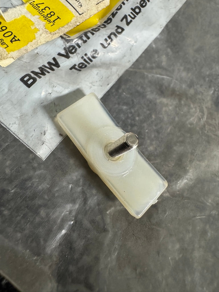 Genuine BMW E21 E12 E24 Body Side Moulding Fastener Clip 51131869959