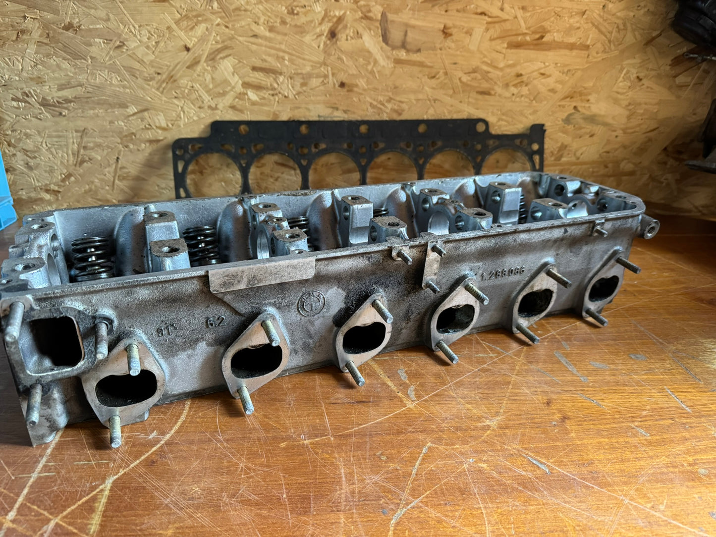 BMW E23 745i Turbo Cilinderkop – M106 / M30 1288086