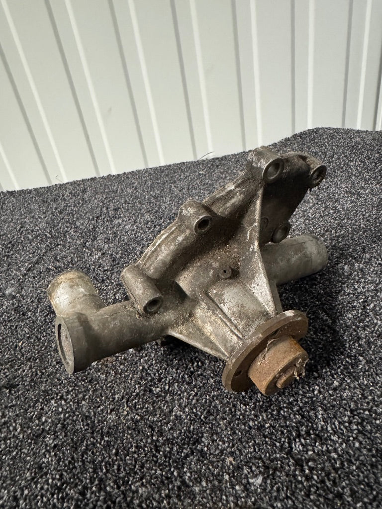 Genuine BMW E12 M10 Water Pump 11511259661 – Used