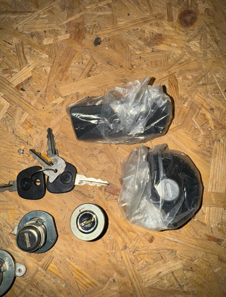 BMW 7 Series E23 Complete Lock Cylinder Set – NOS | Genuine BMW