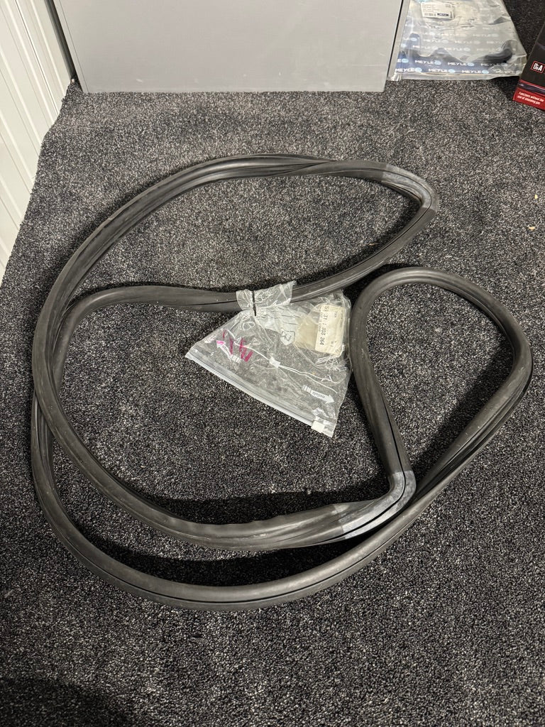 Genuine BMW 02 Touring Front Windscreen Seal – NOS – 51311803264