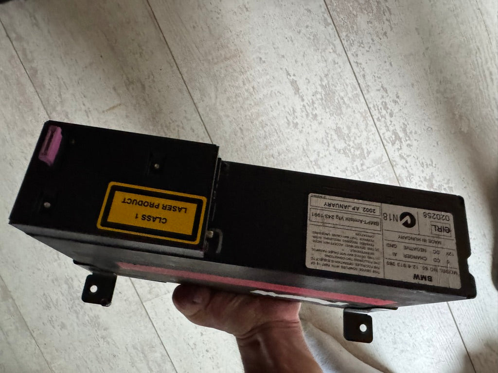 BMW OEM 6-Disc CD Changer Player – X5 E53 / E36 / E46 / E39 / E38 – Part No. 82 11 0 028 760