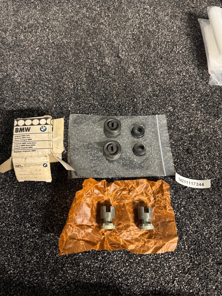 Genuine BMW E21 / E28 Rear Wheel Brake Cylinder Repair Kit – NOS – 34211117344